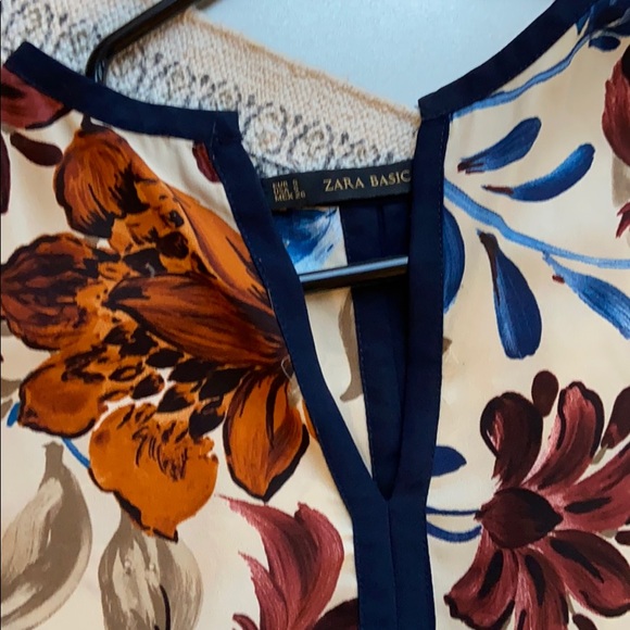 Zara blouse - Picture 3 of 4